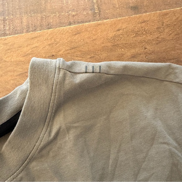 Lululemon Athletica Men's Classic green  T-Shirt xl - Picture 3 of 5